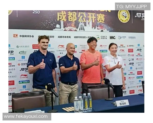 赛后分析：成都网球队与南京网球队的默契配合与战术探讨
