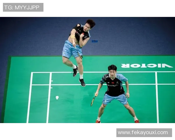 成都羽毛球队与南京羽毛球队赛后复盘团队协作的成功与不足分析