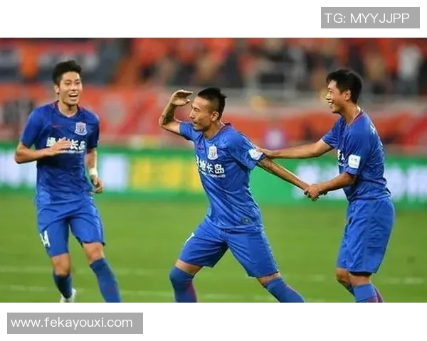 小保加与托利马激战正酣谁能在这场较量中笑到最后