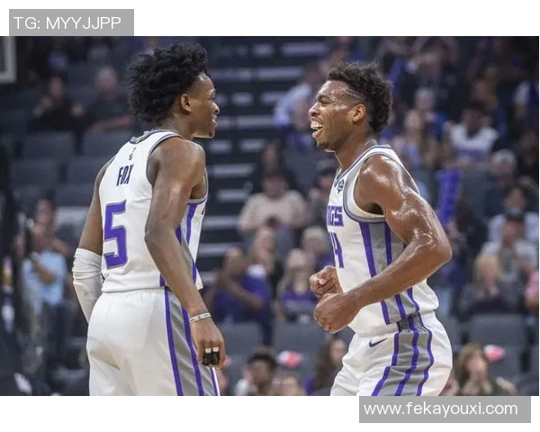 德阿隆福克斯引领国王队崛起展现超强实力与领袖风范