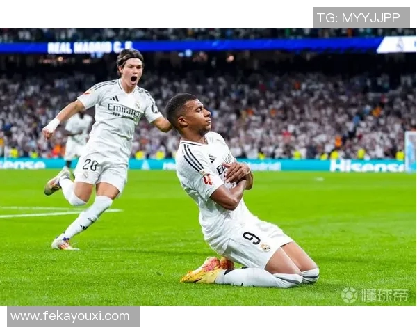 登克尔登与拉纳卡的激烈对决揭示足球战术与团队协作的精彩瞬间 登克尔登与拉纳卡的激烈对决揭示足球战术与团队协作的精彩瞬间