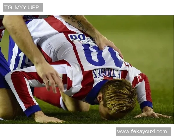 马丁内斯的传奇人生与足球生涯背后的故事揭秘 马丁内斯的传奇人生与足球生涯背后的故事揭秘