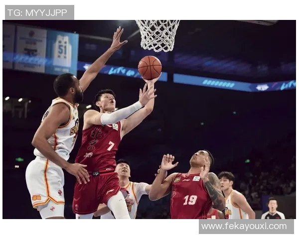 第24轮激战深圳队迎战广厦队争夺季后赛关键胜利 第24轮激战深圳队迎战广厦队争夺季后赛关键胜利