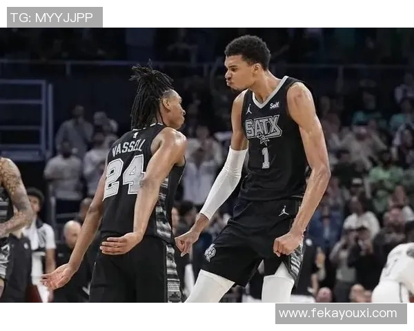 2018年11月4日鹈鹕与马刺的精彩对决回顾与分析