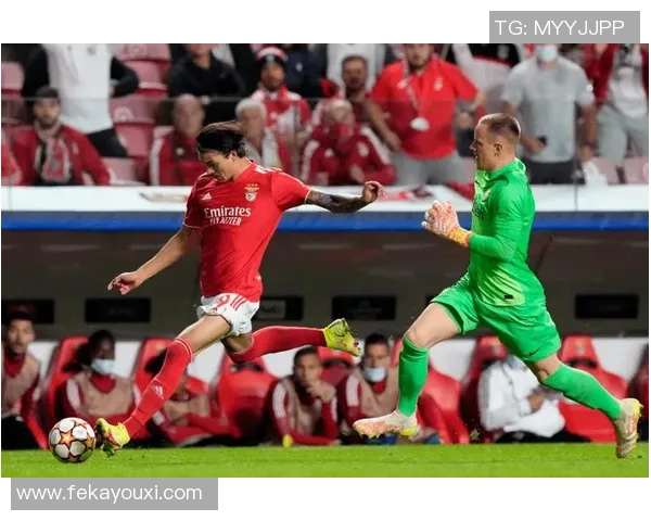 波尔蒂芒人迎战本菲卡争夺联赛重要积分的激烈对决