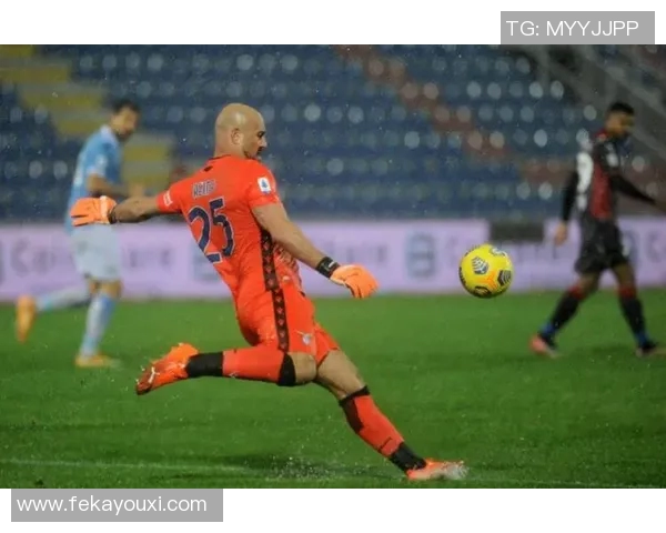 克罗托内里迎战拉齐奥期待精彩对决与激烈竞争 克罗托内里迎战拉齐奥期待精彩对决与激烈竞争